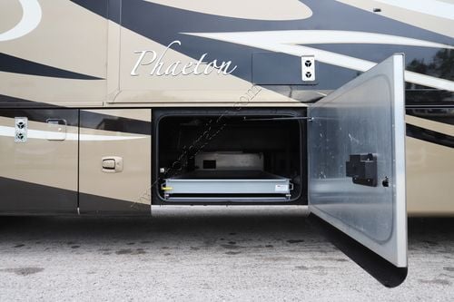 2012 Tiffin Motor Homes Phaeton 40QTH Class A