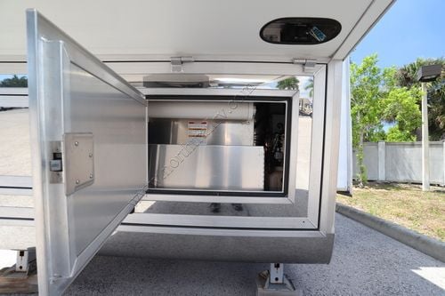 2016 Elite Horse Trailer GOOSE NECK