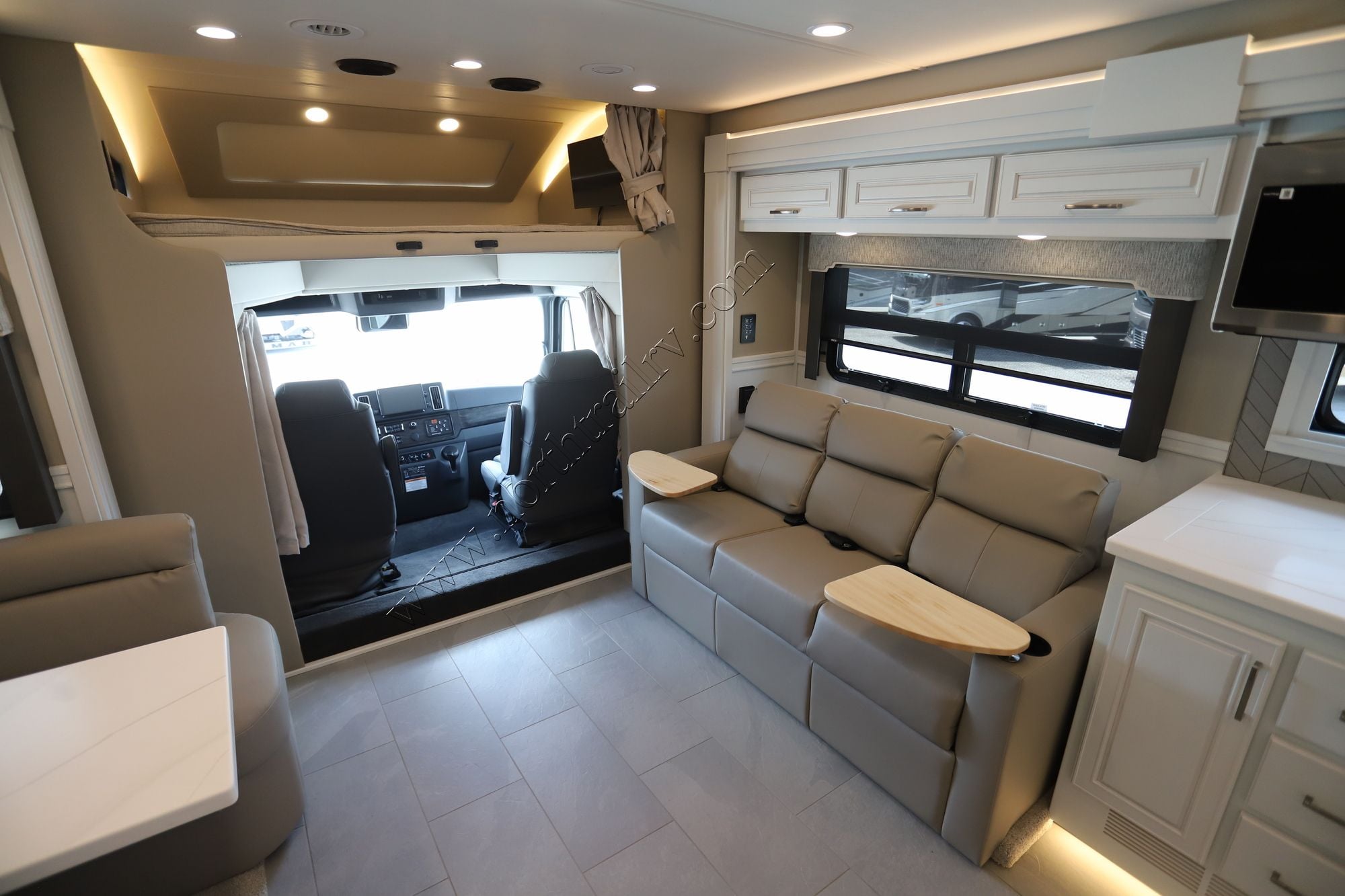 New 2026 Renegade Rv Verona Le 40LBH Super C  For Sale