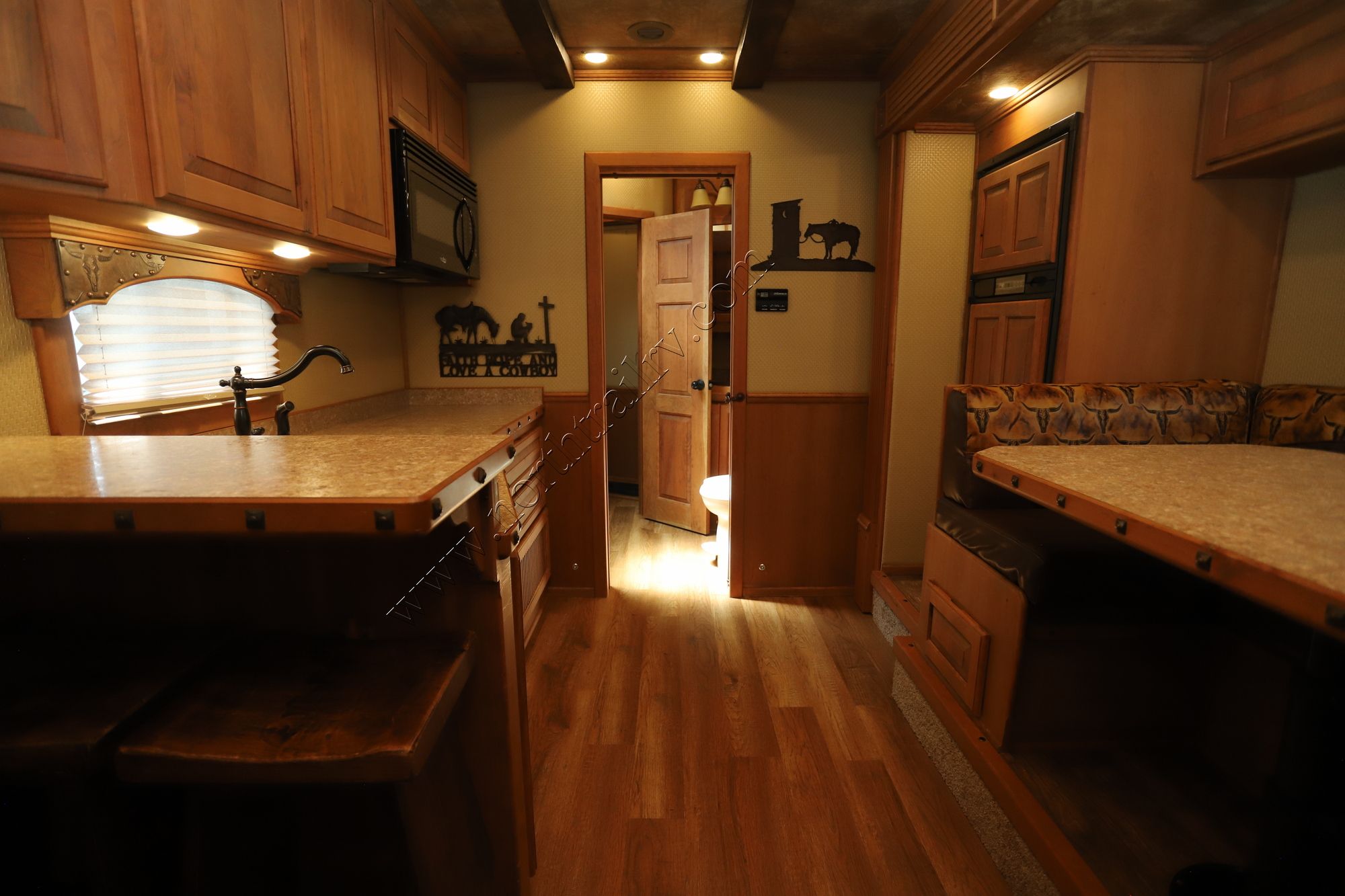 Used 2016 Elite Horse Trailer GOOSE NECK OtherZ  For Sale