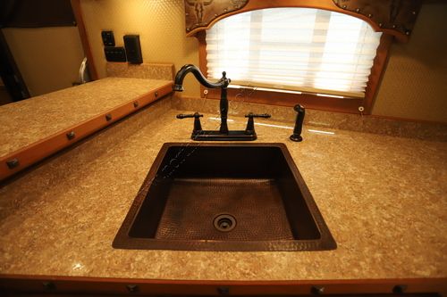 2016 Elite Horse Trailer GOOSE NECK