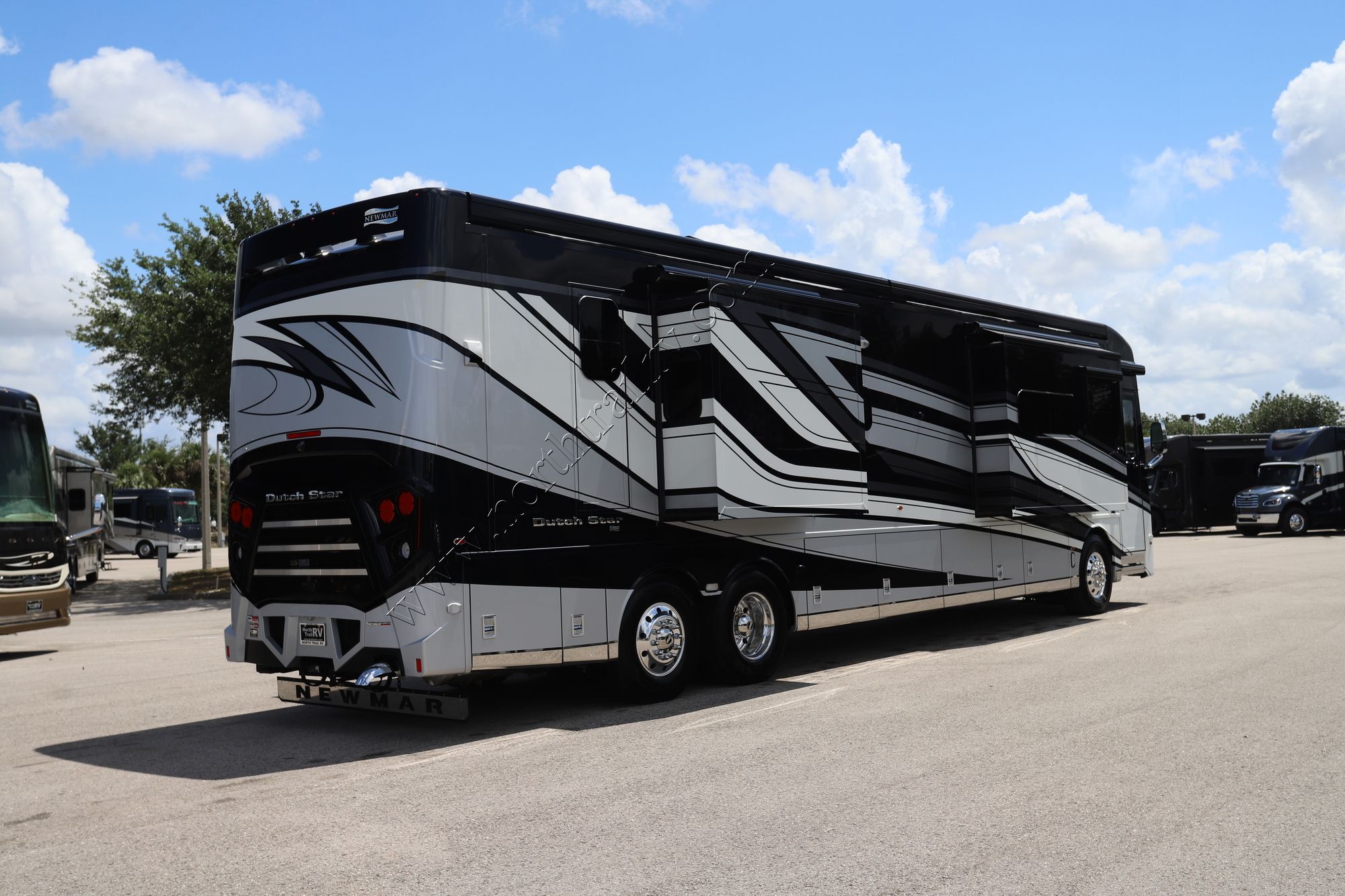 New 2026 Newmar Dutch Star 4340 Class A  For Sale