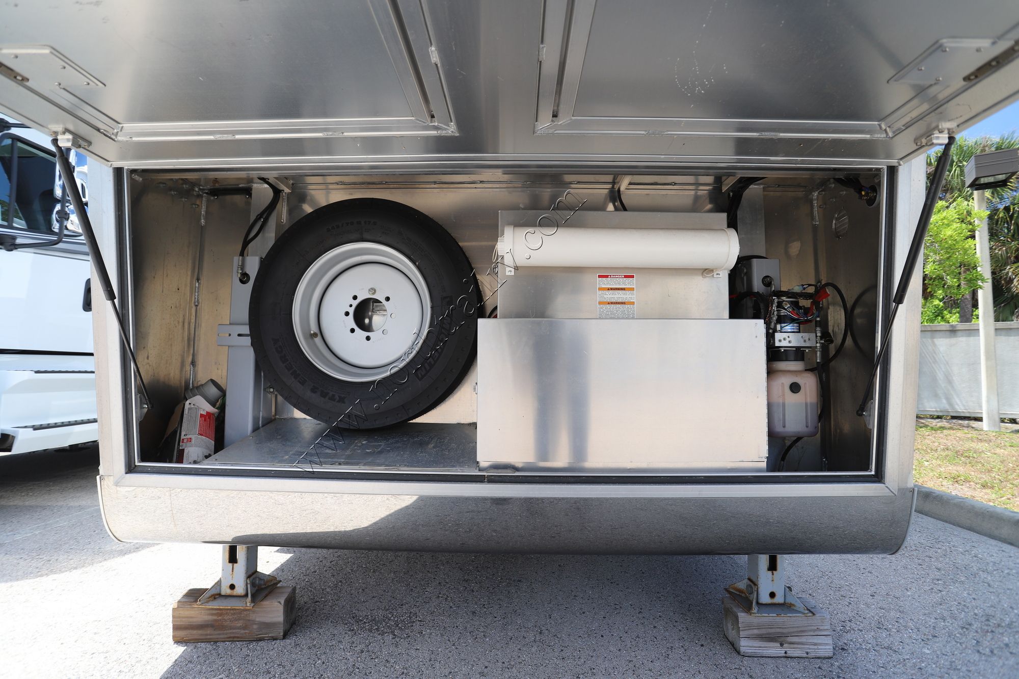 Used 2016 Elite Horse Trailer GOOSE NECK OtherZ  For Sale