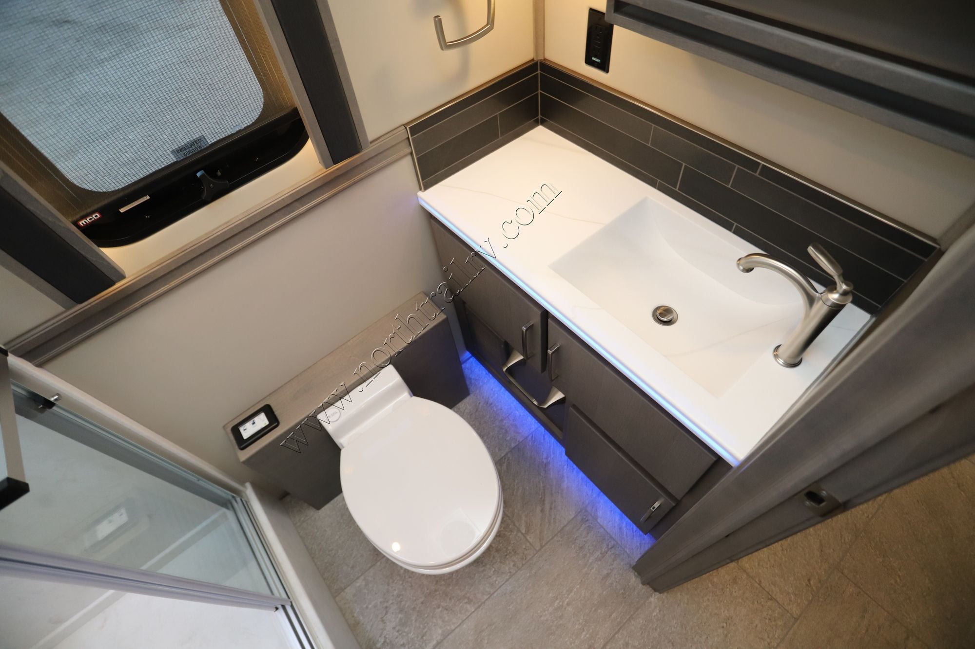 New 2026 Renegade Rv Classic 45CBF Super C  For Sale