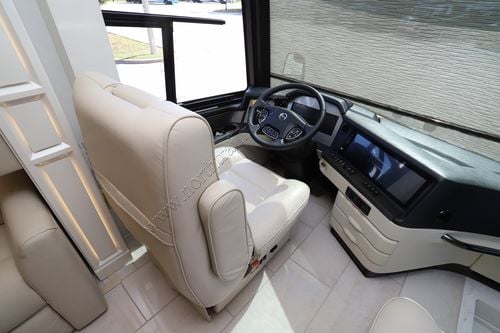 2027 Newmar Mountain Aire 3825