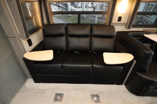 2026 Renegade Rv Classic 45CBF