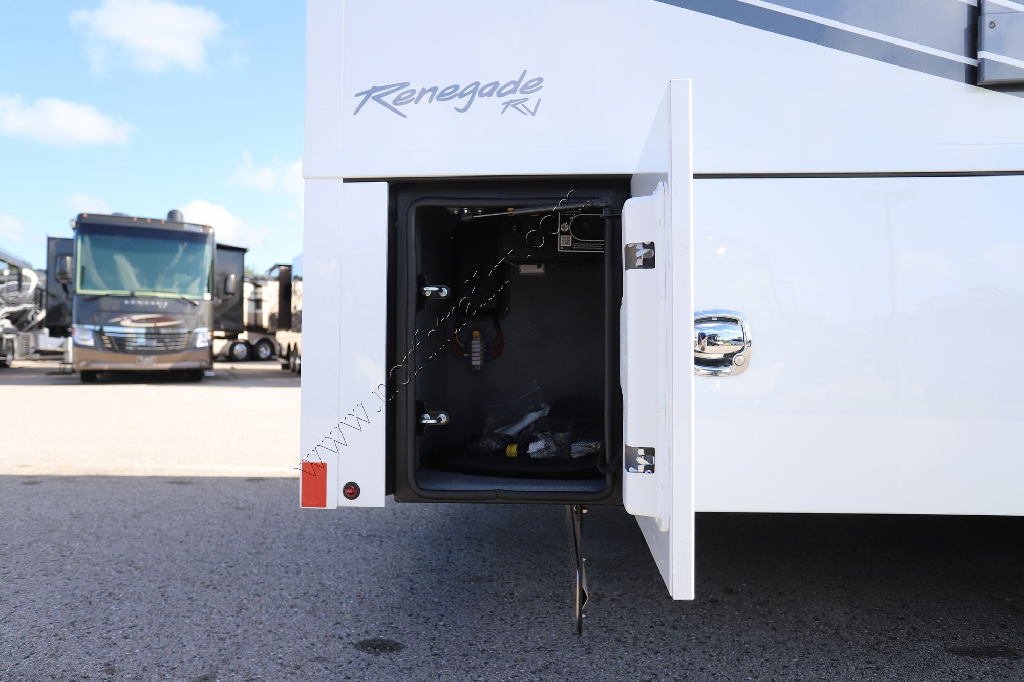 New 2026 Renegade Rv Classic 45CBF Super C  For Sale