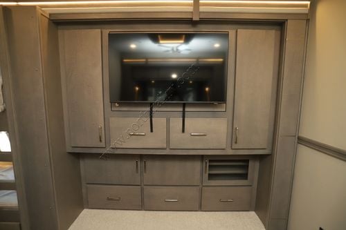 2026 Renegade Rv Classic 45CBF