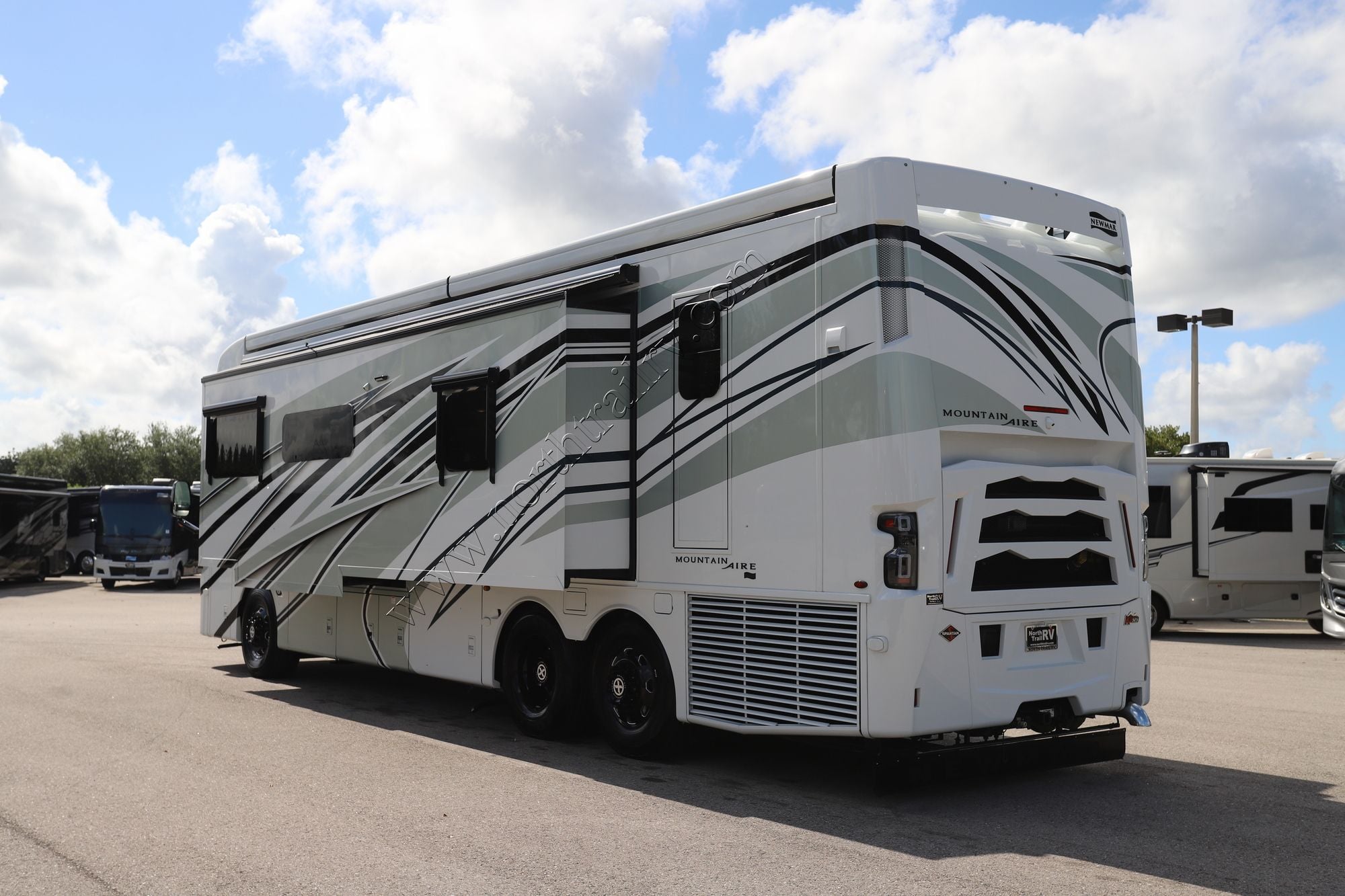 New 2027 Newmar Mountain Aire 3825 Class A  For Sale