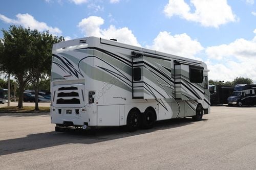 2027 Newmar Mountain Aire 3825