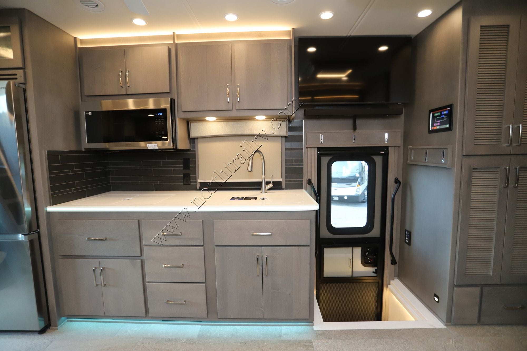New 2026 Renegade Rv Classic 45CBF Super C  For Sale