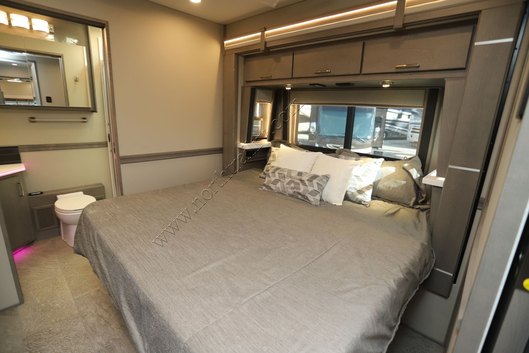 New 2026 Renegade Rv Classic 45CBF Super C  For Sale