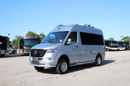 2026 Airstream Interstate 19 AP Tommy Bahama B Mercedes