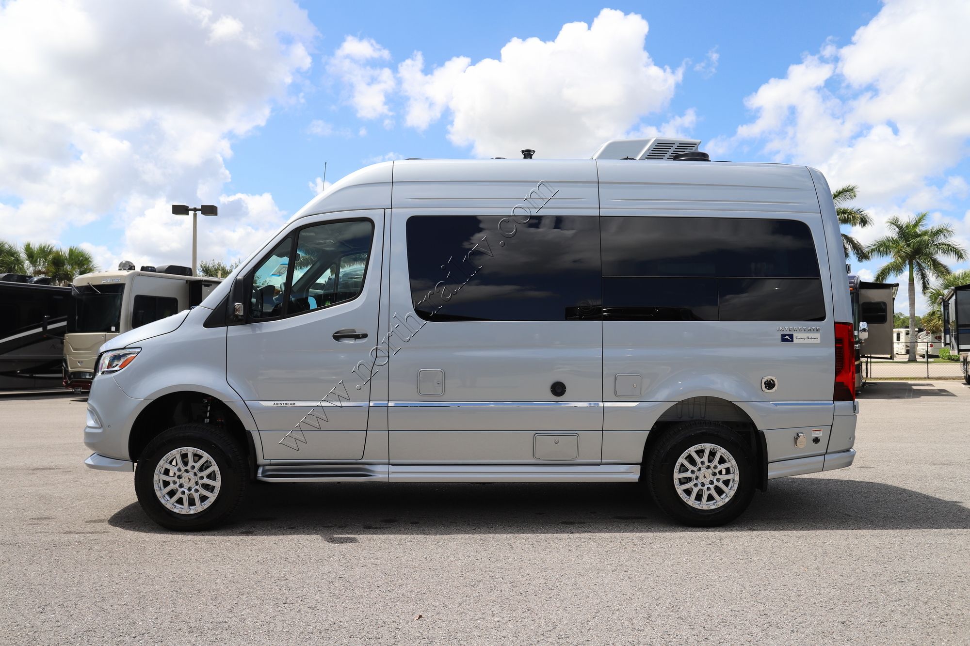 New 2026 Airstream Interstate 19 AP Tommy Bahama Class B  For Sale