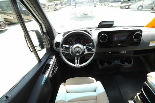 2026 Airstream Interstate 19 AP Tommy Bahama B Mercedes