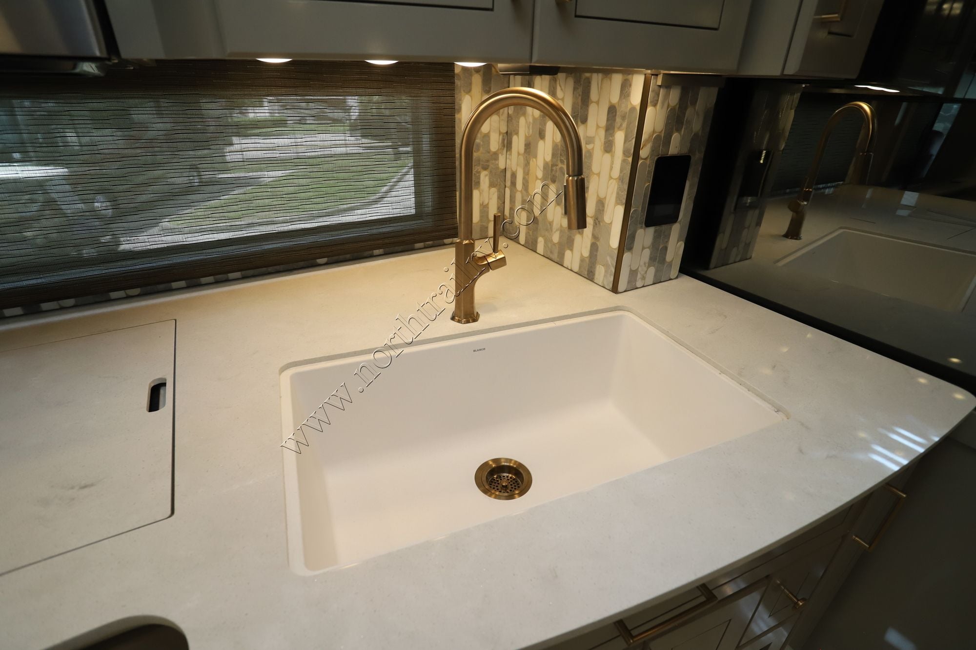 New 2027 Newmar Essex 4551 Class A  For Sale