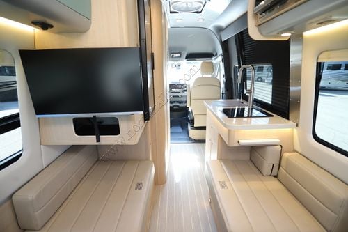 2026 Airstream Interstate 19 AP Tommy Bahama B Mercedes