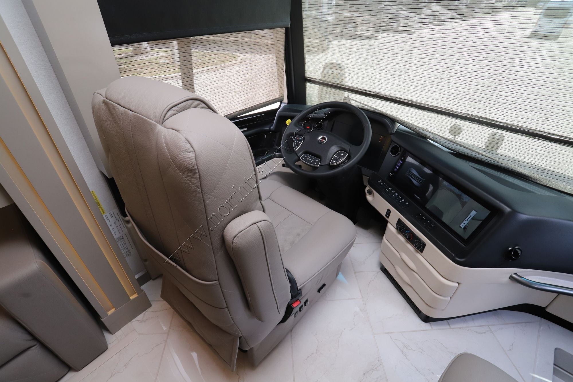 New 2027 Newmar Essex 4551 Class A  For Sale