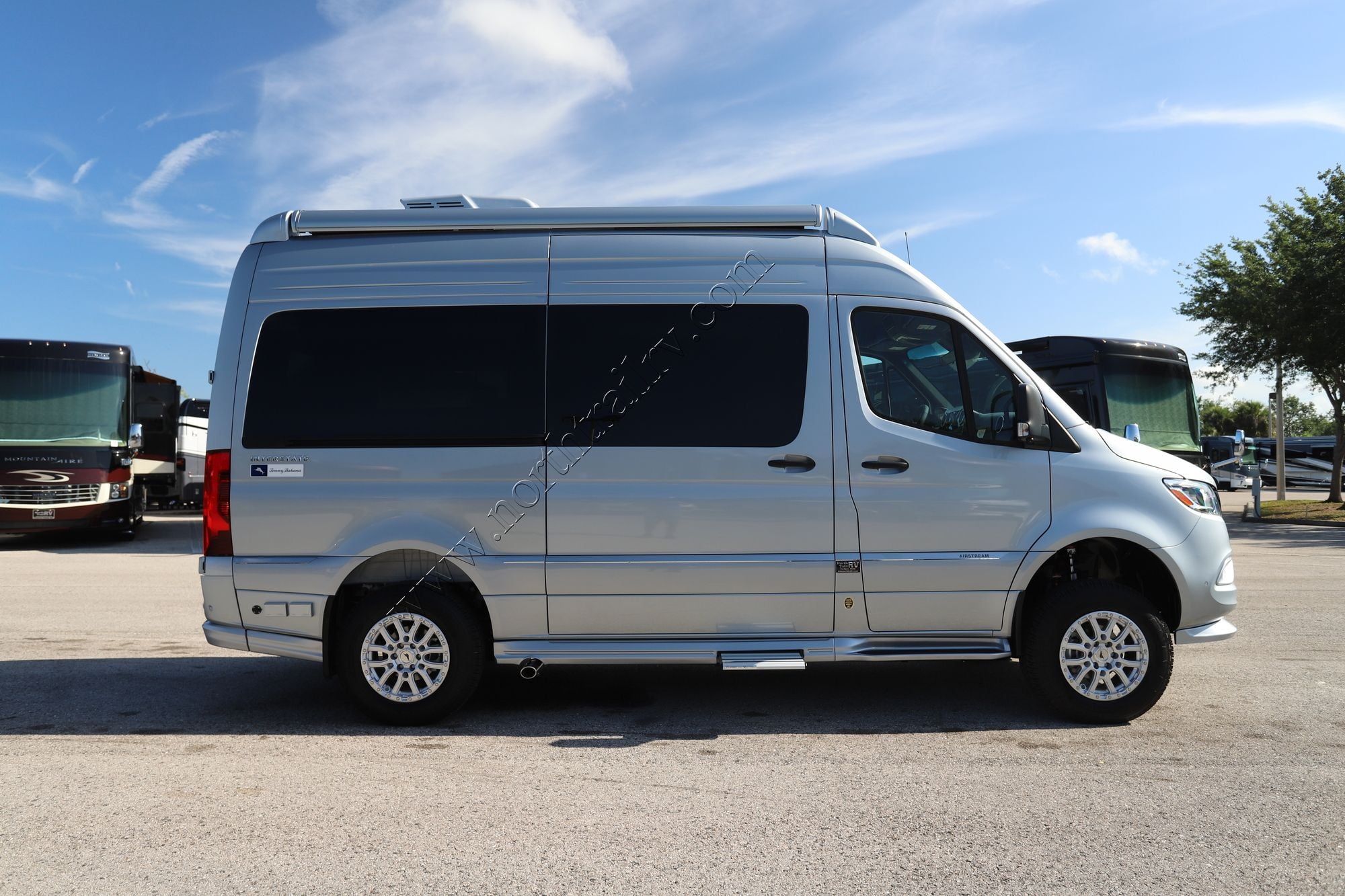 2026 Airstream Interstate 19 AP Tommy Bahama B Mercedes New  For Sale