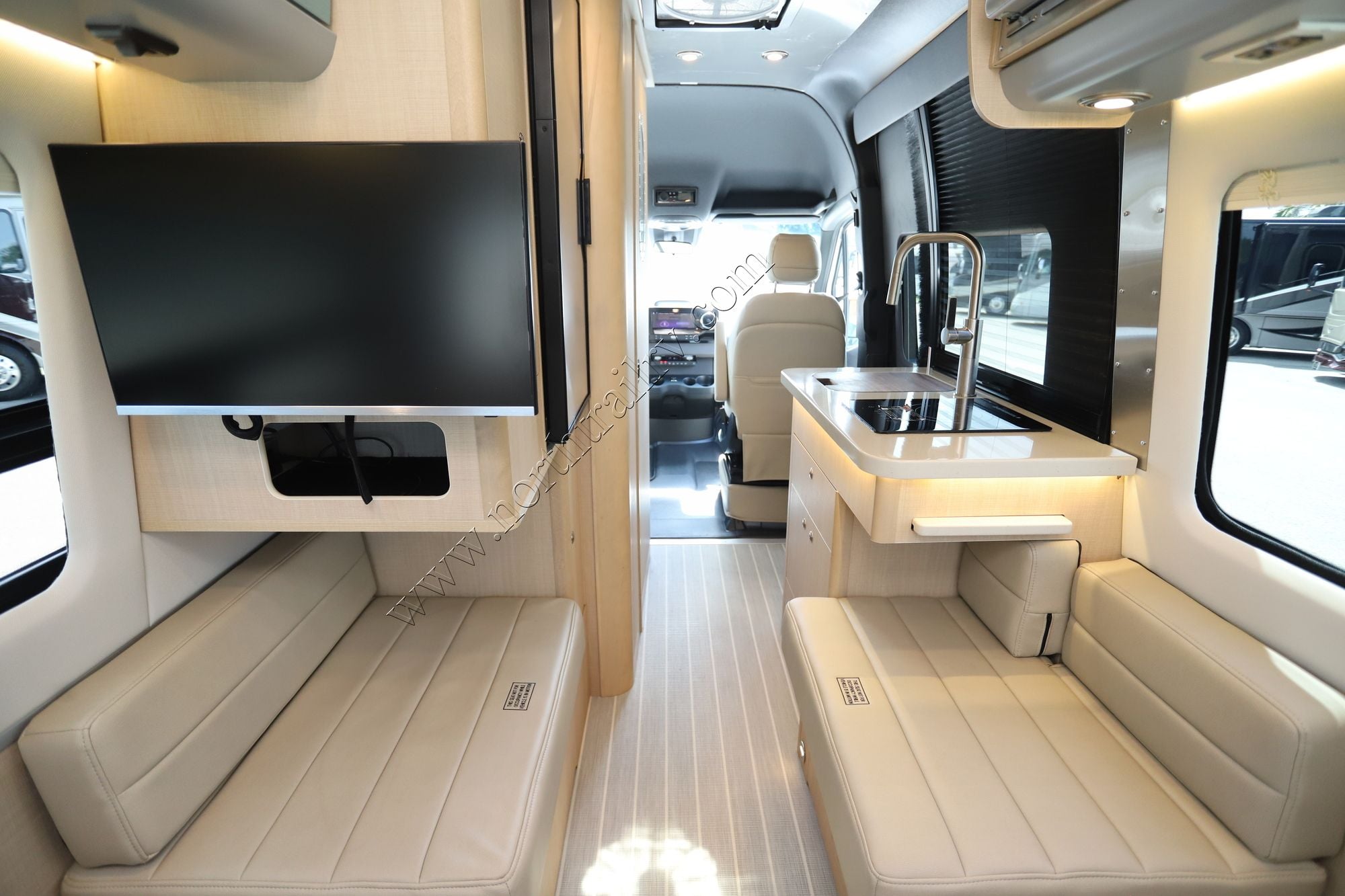 New 2026 Airstream Interstate 19 AP Tommy Bahama Class B  For Sale