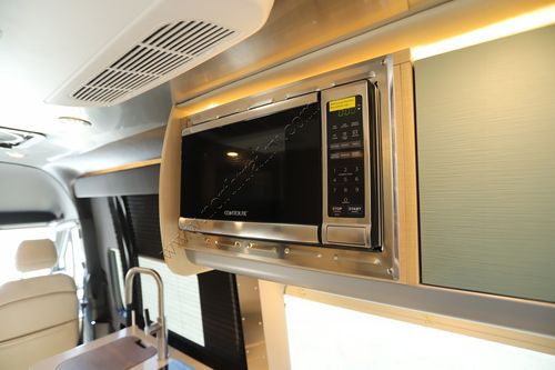 2026 Airstream Interstate 19 AP Tommy Bahama B Mercedes