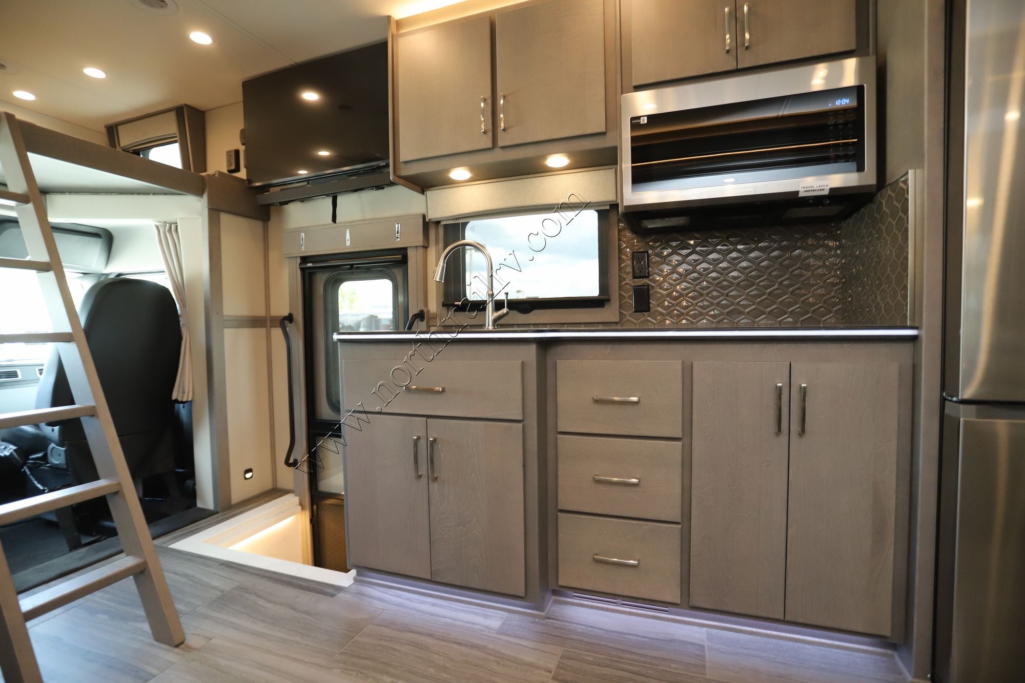 New 2026 Renegade Rv Classic Garage 2609 Super C  For Sale