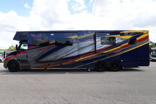 2026 Renegade Rv Classic Garage 2609