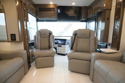 2026 Newmar Essex 4551