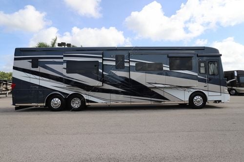 2026 Newmar Essex 4551