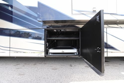 2026 Newmar Essex 4551