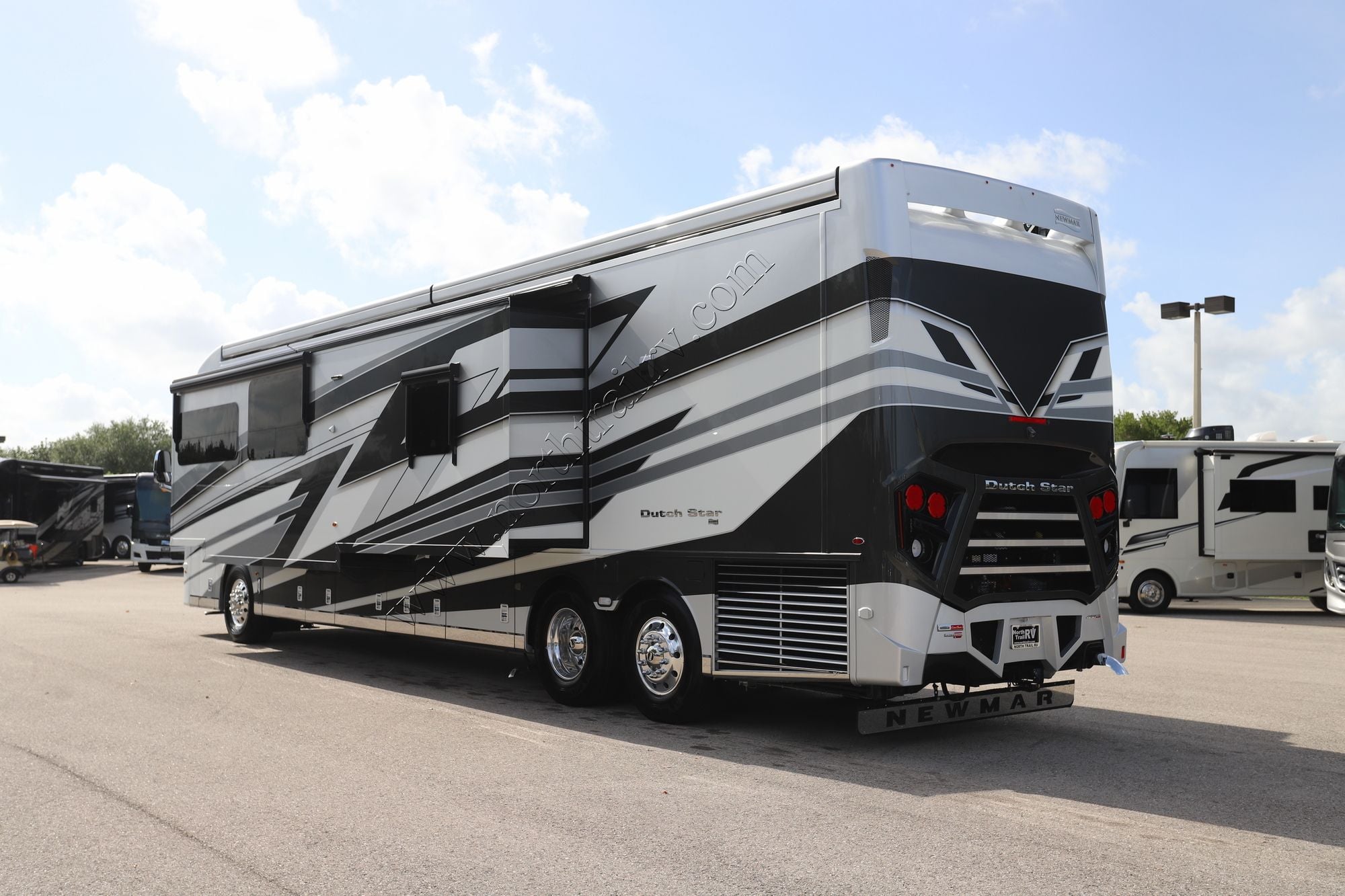 New 2027 Newmar Dutch Star 4369 Class A  For Sale