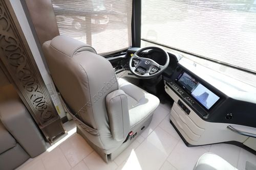 2026 Newmar Essex 4551
