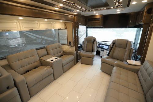 2026 Newmar Essex 4551