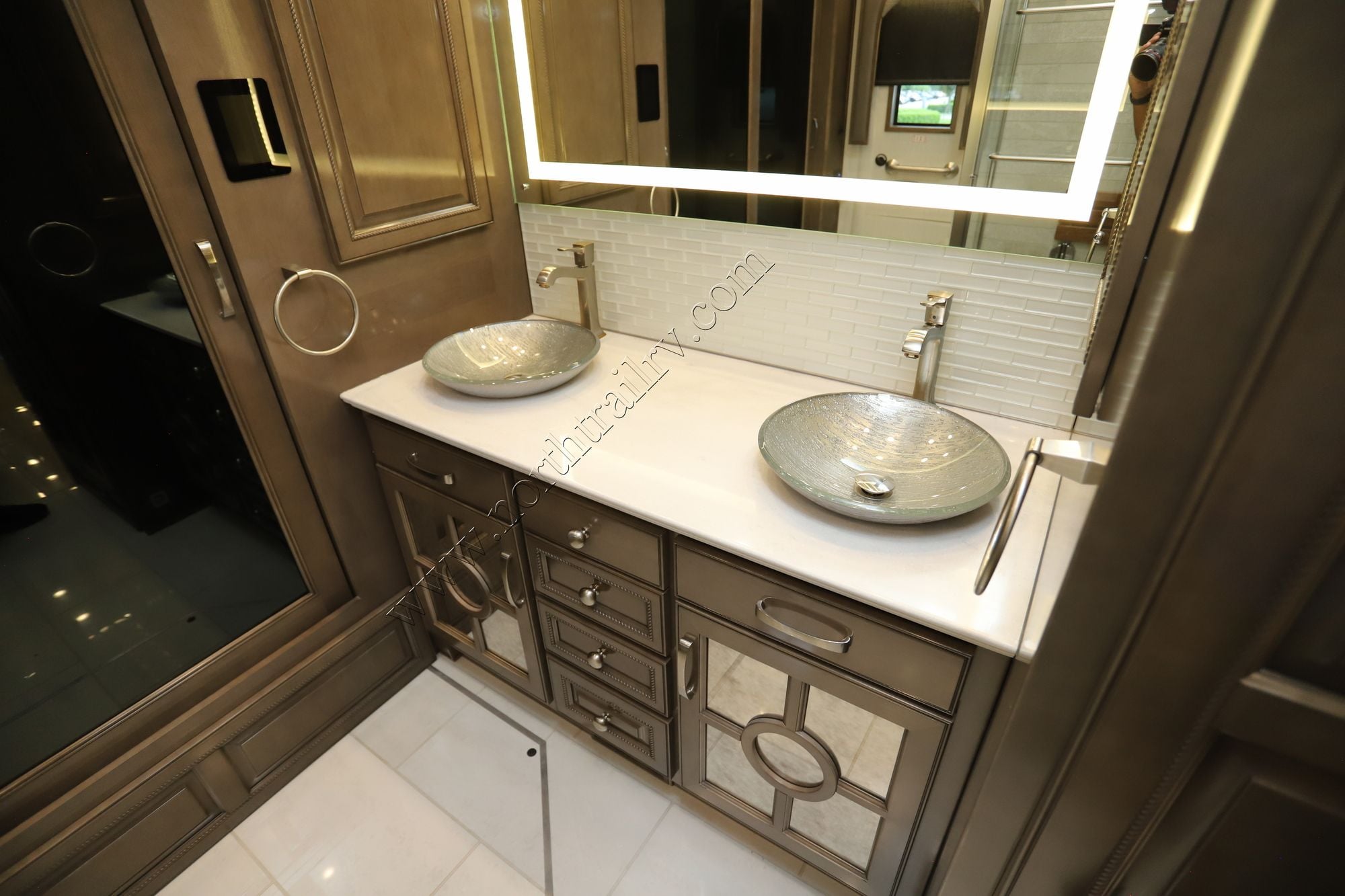 New 2026 Newmar Essex 4551 Class A  For Sale
