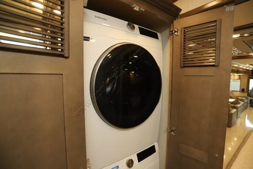 2026 Newmar Essex 4551