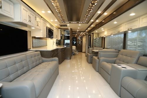 2026 Newmar Essex 4551