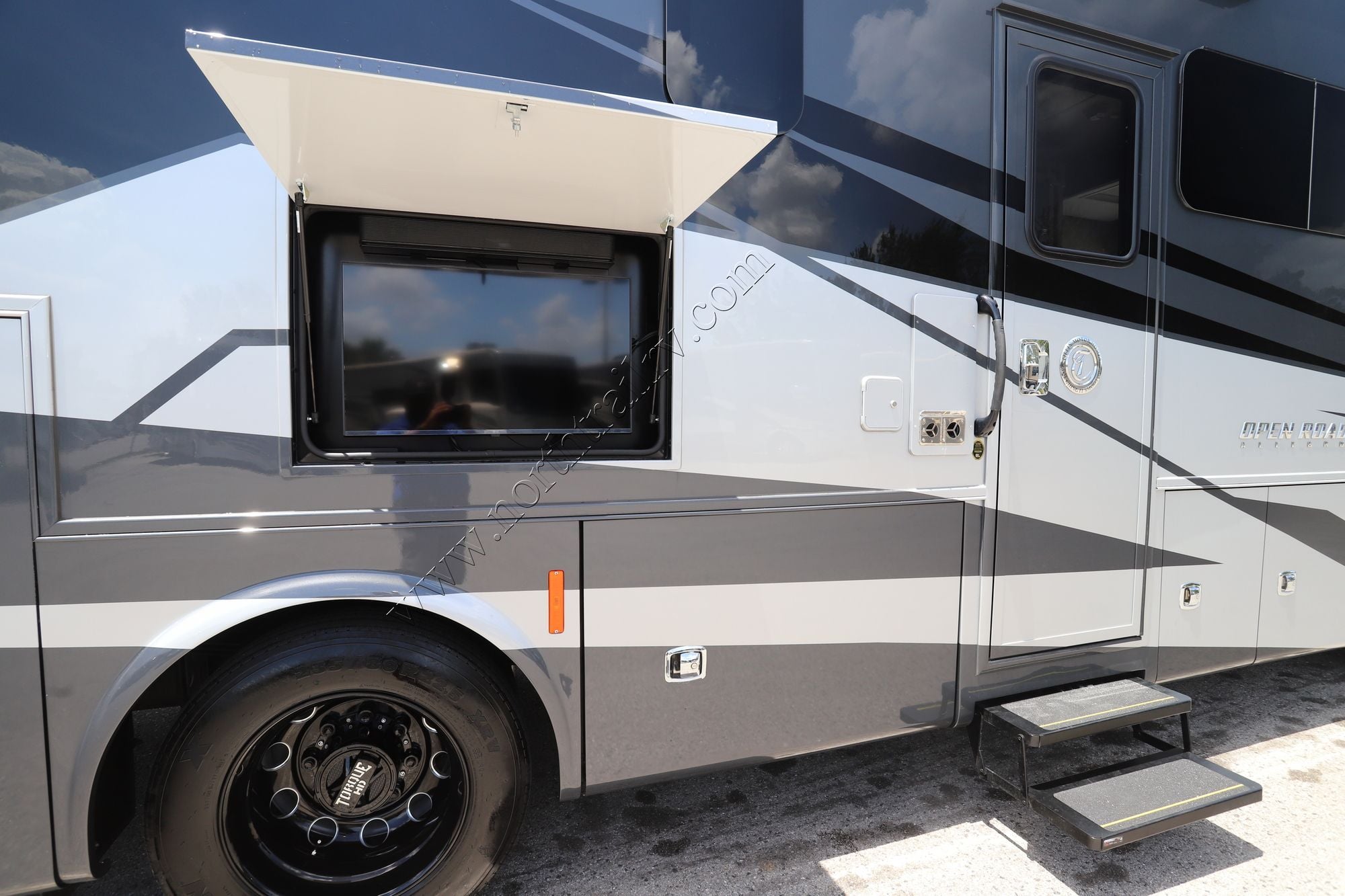 Used 2026 Tiffin Motor Homes Allegro 29NA Class A  For Sale