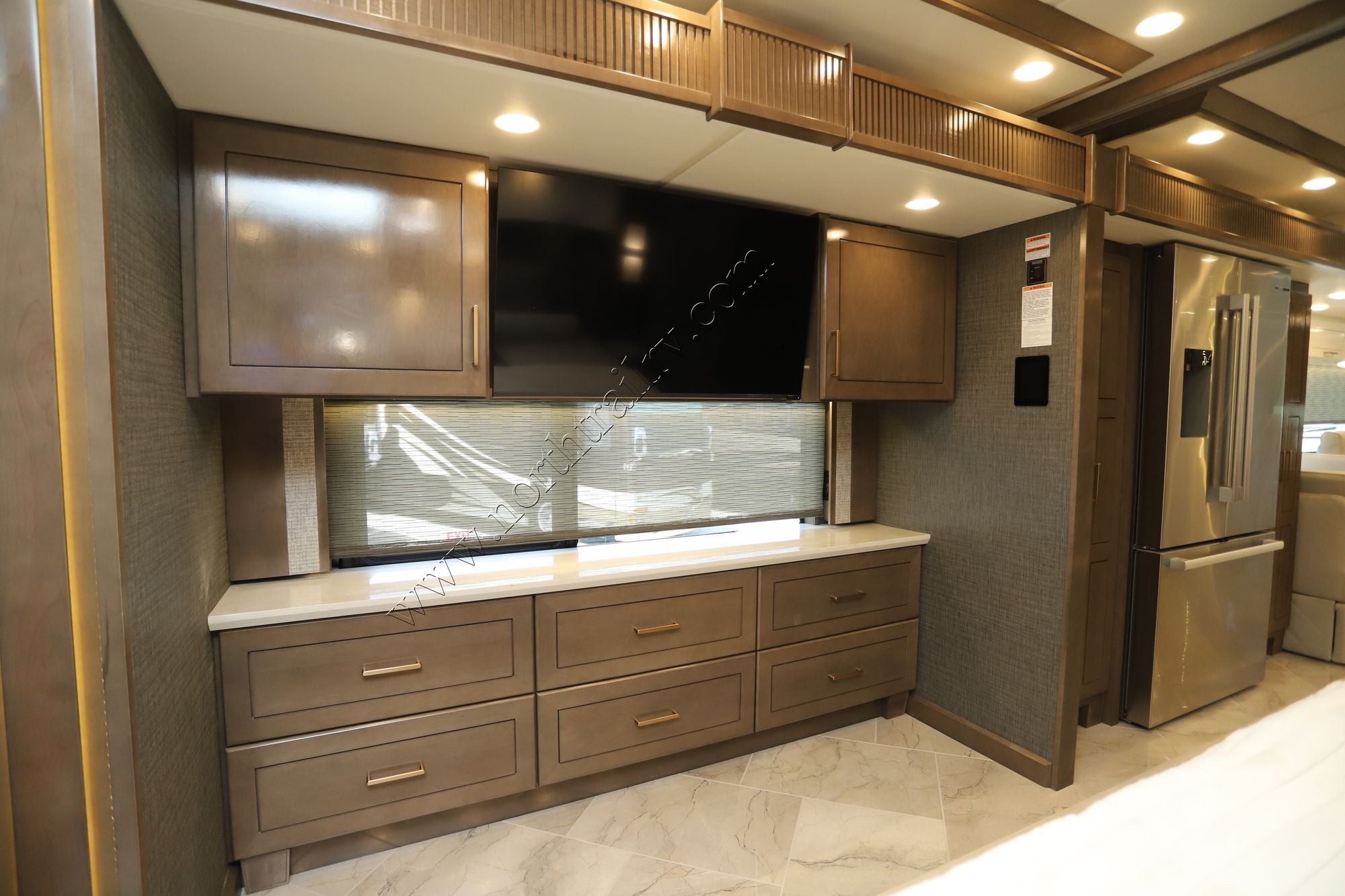 New 2027 Newmar Essex 4595 Class A  For Sale