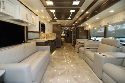 2027 Newmar Essex 4595