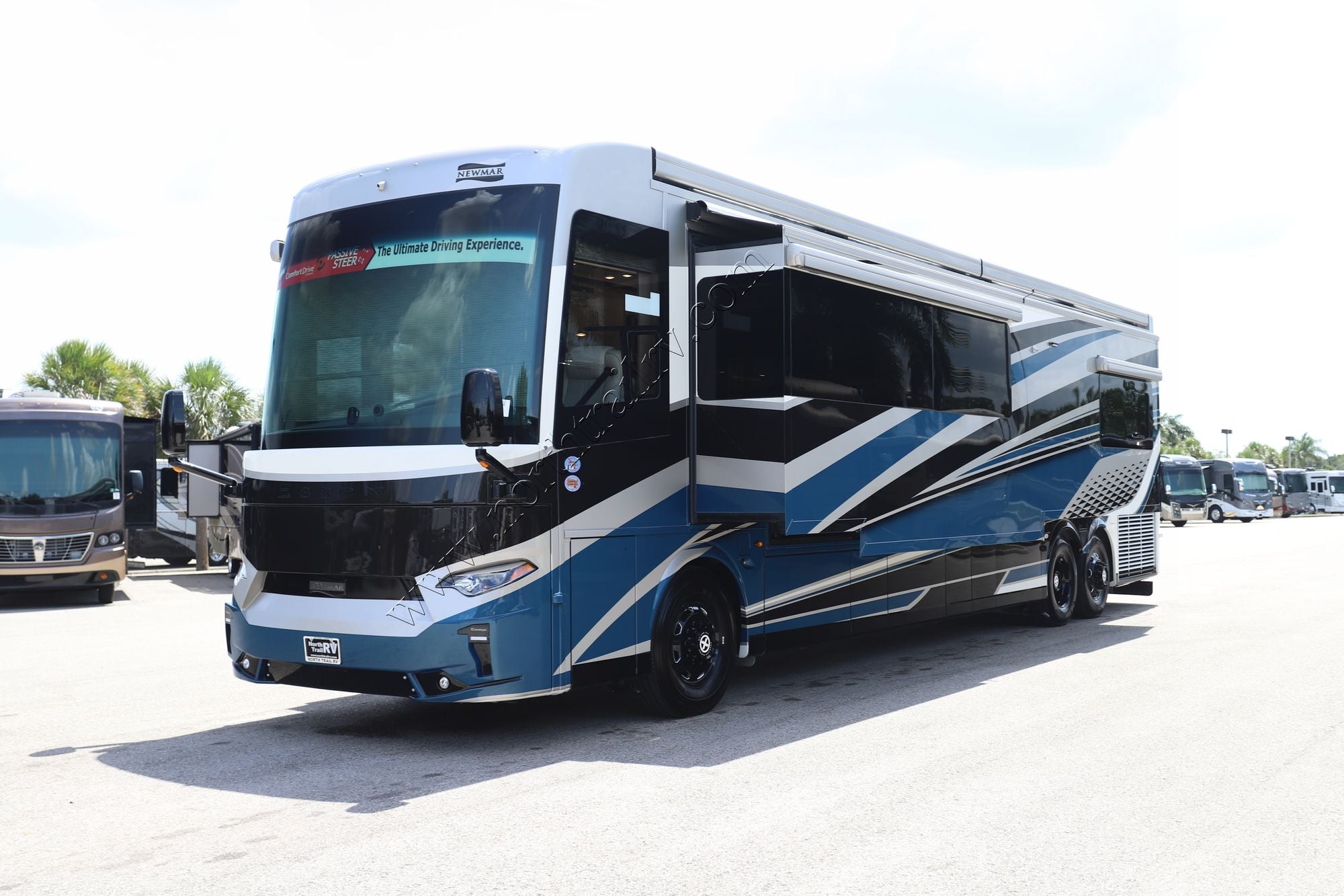 New 2027 Newmar Essex 4595 Class A  For Sale
