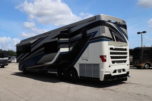 2027 Newmar Essex 4595