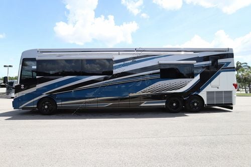 2027 Newmar Essex 4595
