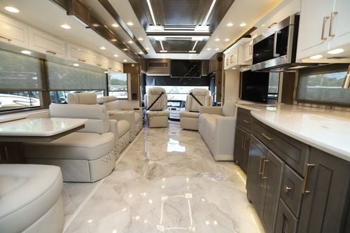 2027 Newmar Essex 4595