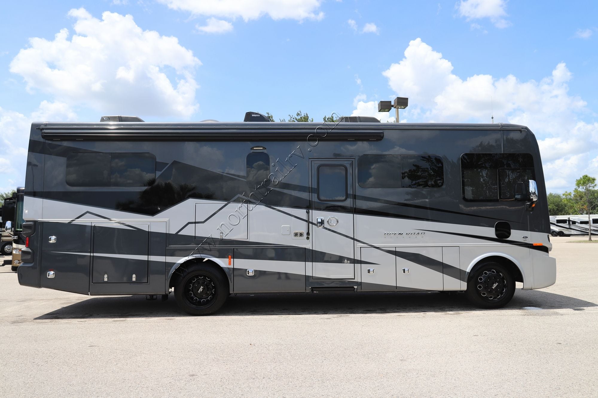 Used 2026 Tiffin Motor Homes Allegro 29NA Class A  For Sale