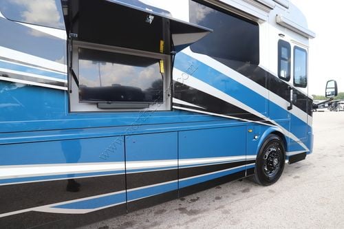 2027 Newmar Essex 4595