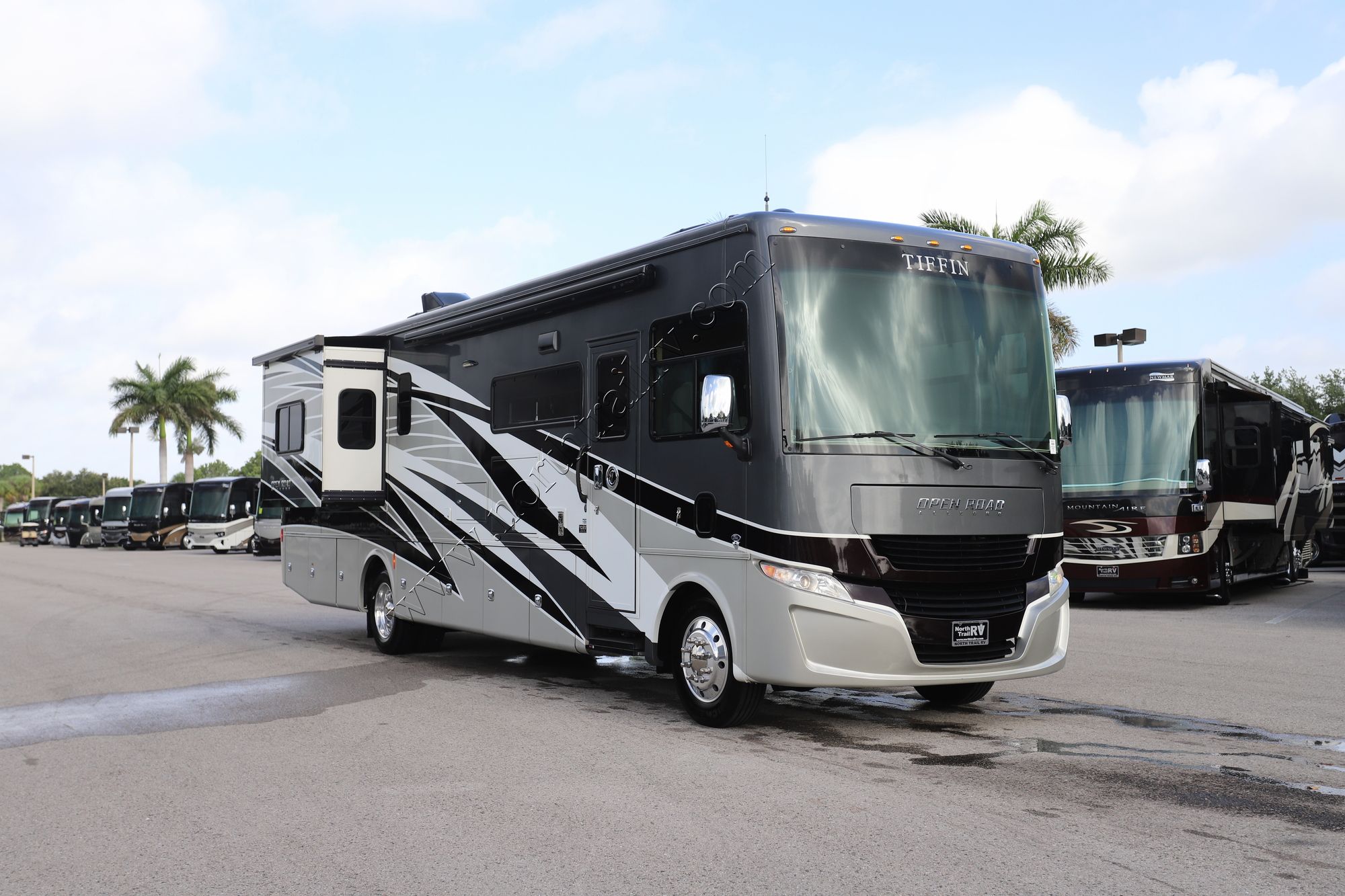 Used 2022 Tiffin Motor Homes Allegro 36UA Class A  For Sale