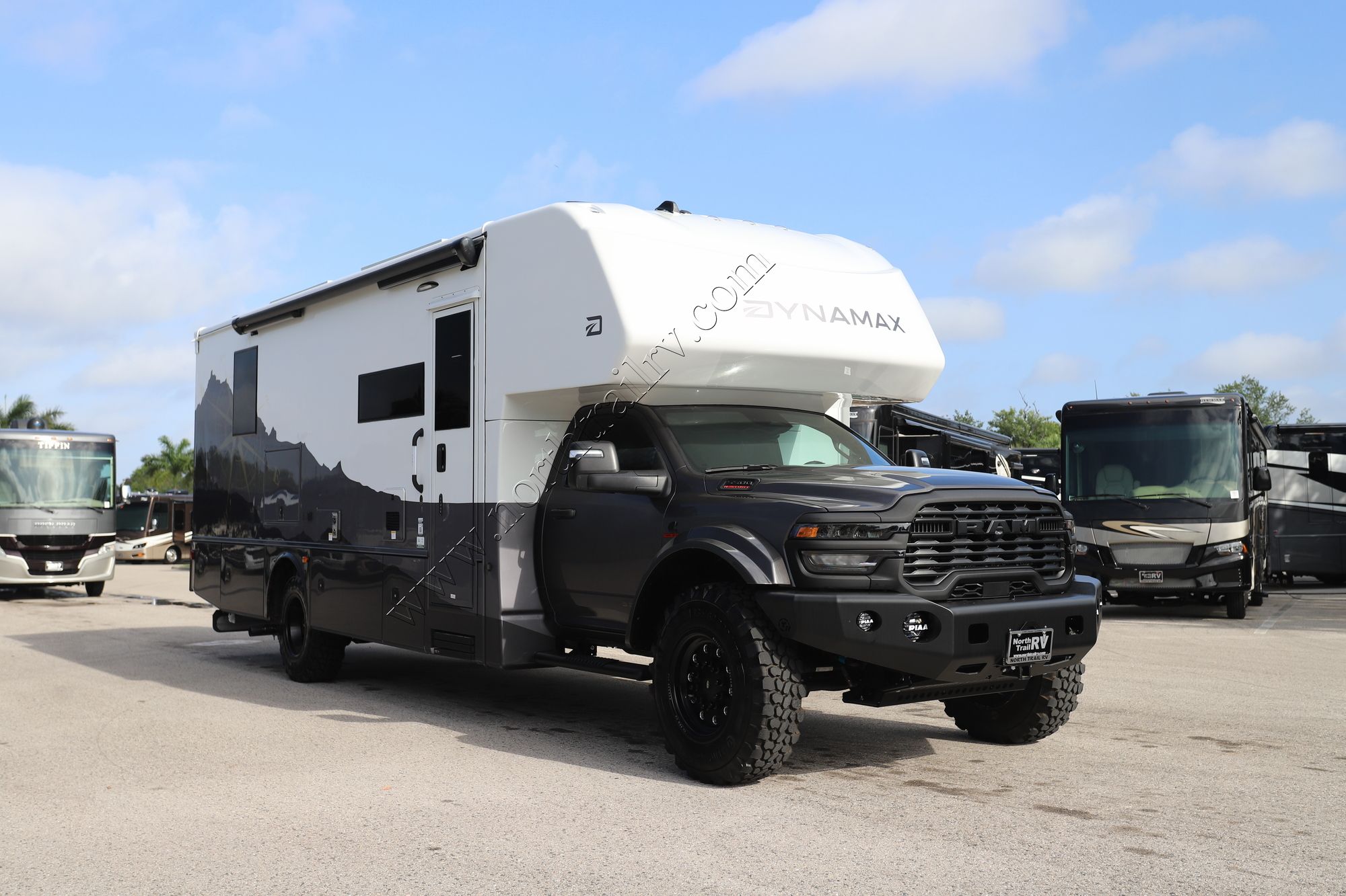 New 2026 Dynamax Isata 5 30FW 4X4 EX Super C  For Sale
