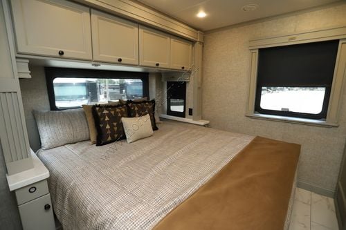 2025 Tiffin Motor Homes Allegro Bay 38AB