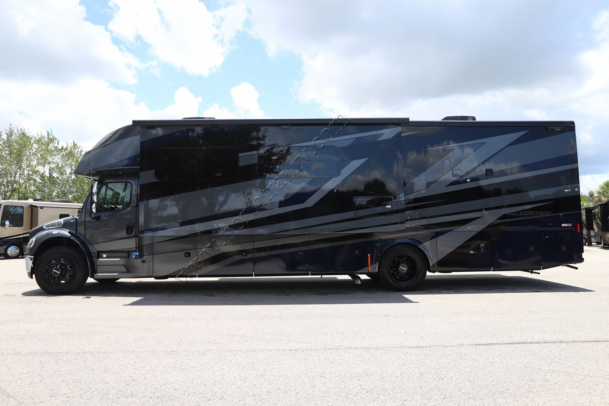 Used 2025 Tiffin Motor Homes Allegro Bay 38AB Super C  For Sale