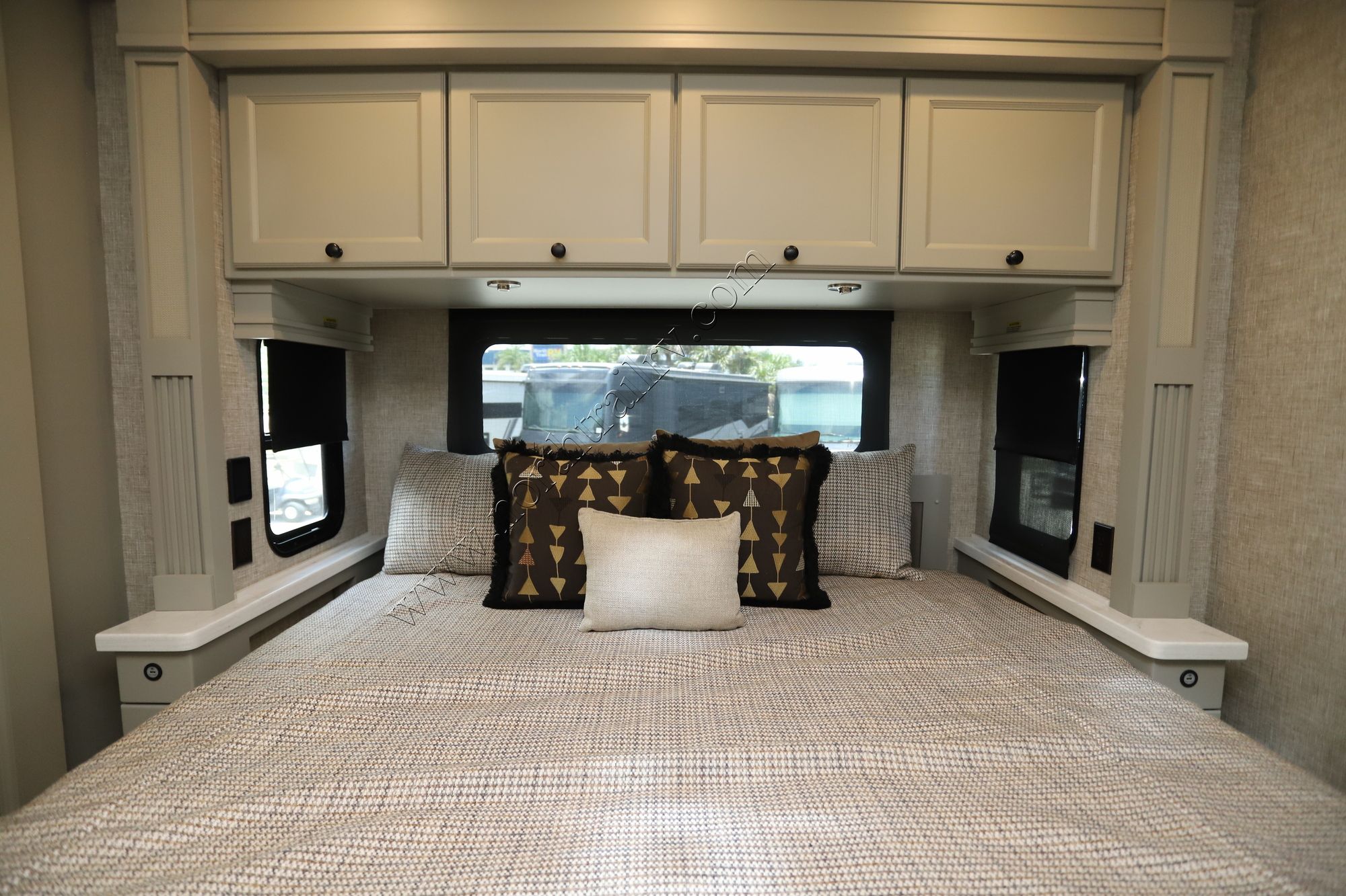 Used 2025 Tiffin Motor Homes Allegro Bay 38AB Super C  For Sale